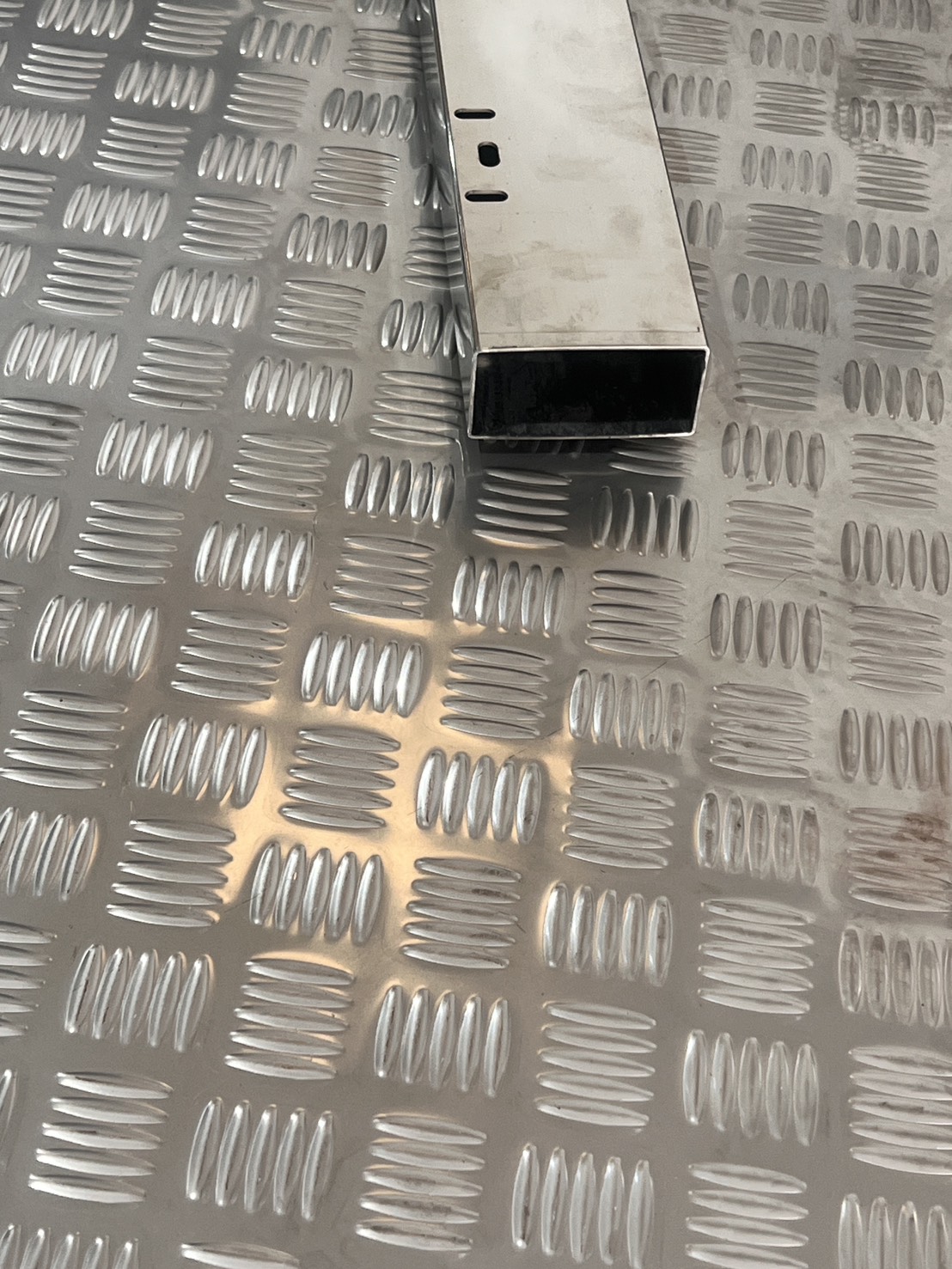 HYDRAULIC LIFT ELEVATOR 25